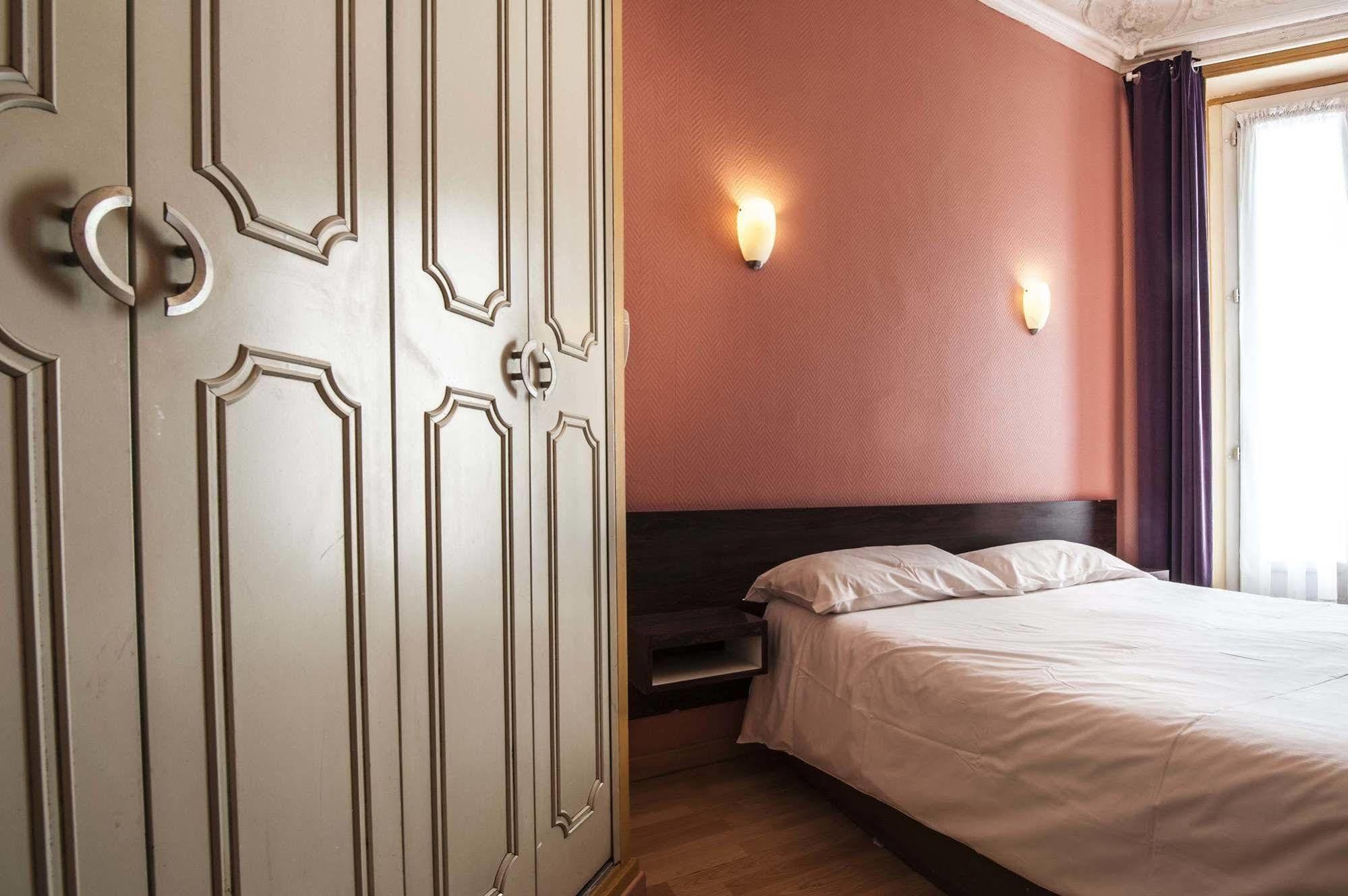 פריז Hotel Des 3 Nations מראה חיצוני תמונה